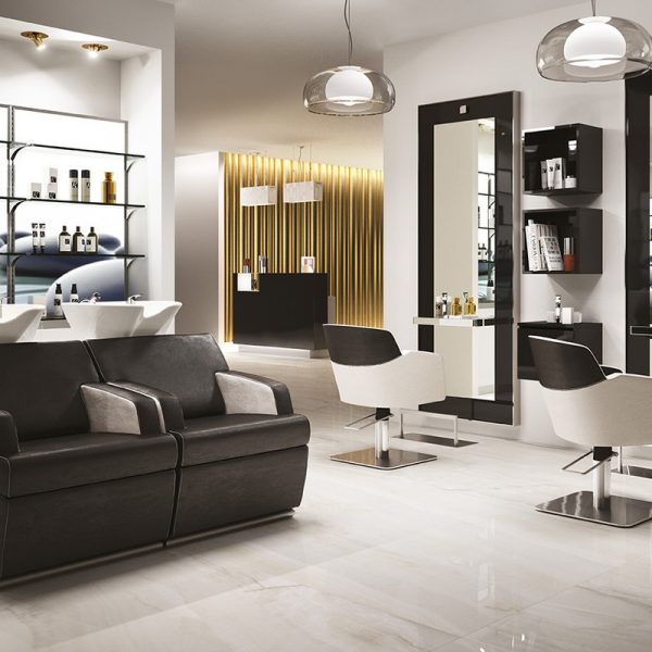 Fauteuil de coiffure design italien pompe hydraulique et revêtement skai